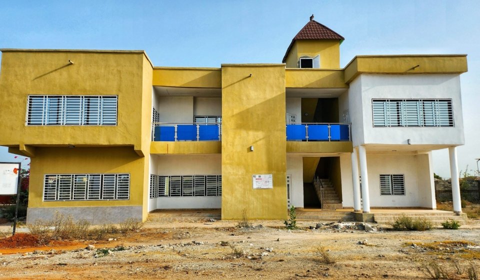 505895